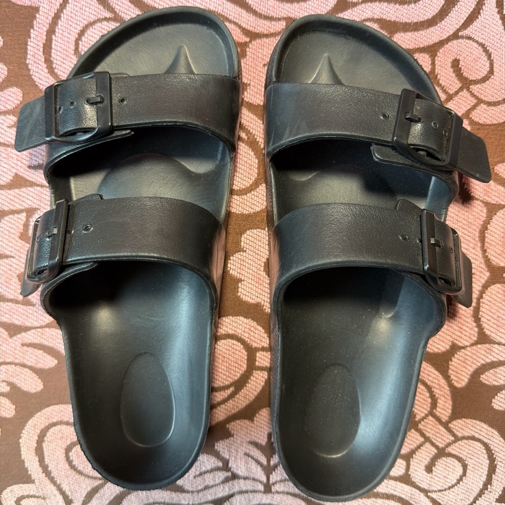 Black shade and shore Birkenstock like sandal